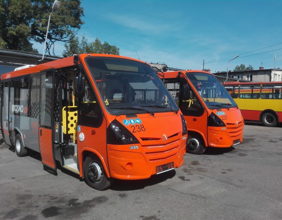 Krosno i 13 nowych autobusów. Minibusy od MMI i MIDI-debiut hybryd Volvo!